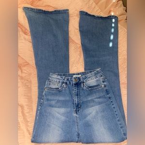 Forever 21, size 27, worn once, good shape, tight fitting